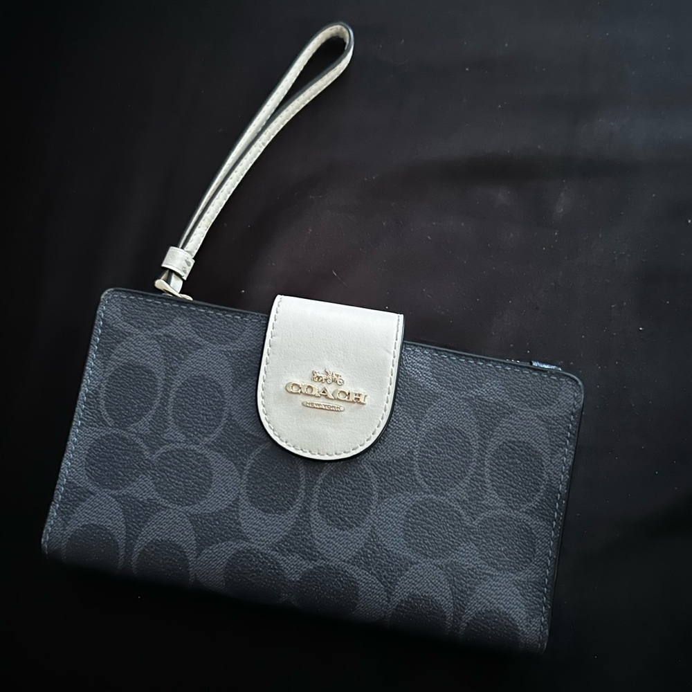 COACH wrist wallet Royal Navy Blue